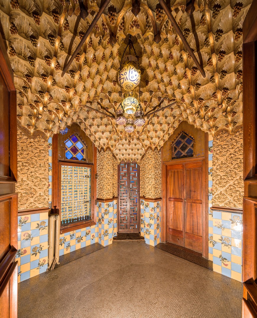 The Vivid and Colorful Restoration of Casa Vicens in Barcelona