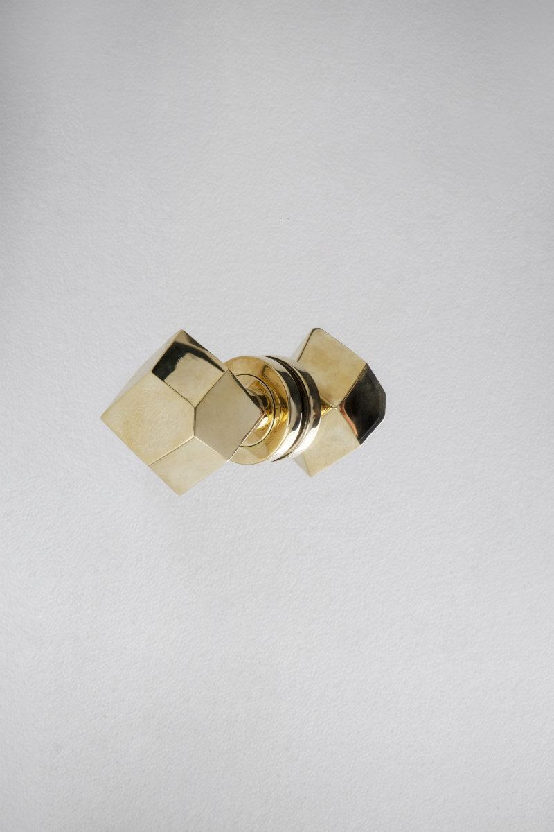 Be Suprised By Some Amazing & Minimalist Decorative Hardware Products