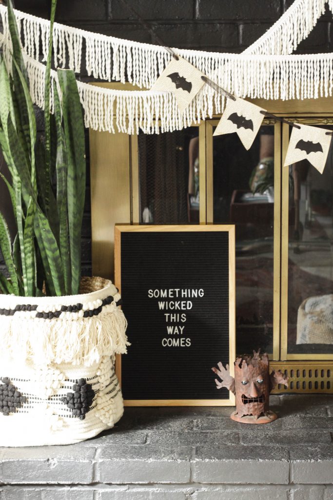 Pull Off A Sophisticated Look With These Halloween Decoration Ideas