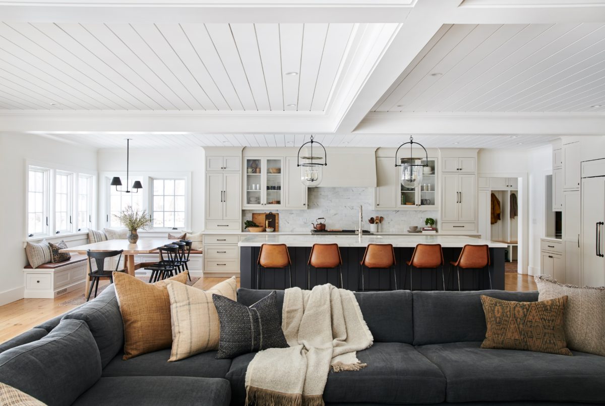 Amber Interiors - Contemplate This Exquisite California Eclectic Style