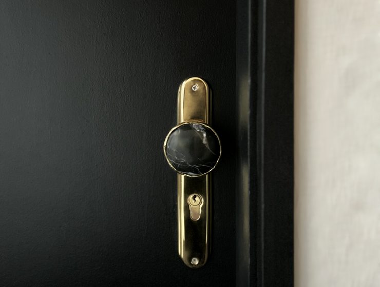 Entryway Door featuring the Tiffany Nero Marquina Marble Door Knob