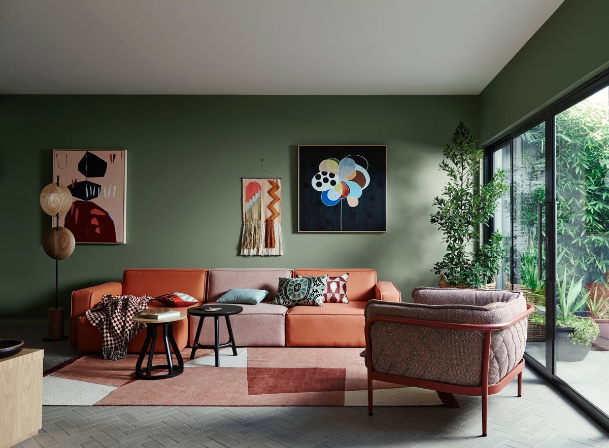 PREVIWING THE COLORS OF 2025: TOP CONTENDERS FOR COLOR OF THE YEAR